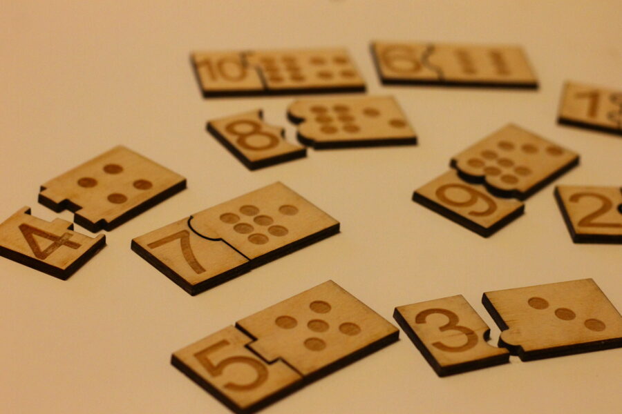 Skaičių dėlionė (2 dalių)