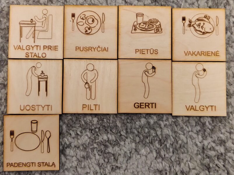 "Valgymo  metas" 8  arba 9 dalių rinkinys